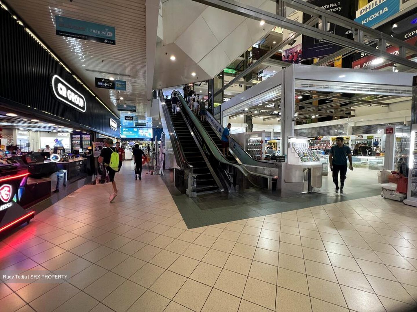 Sim Lim Square (D7), Shop House #498278121